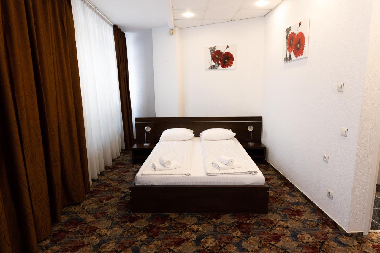 Hotel Select Sibiu Exterior photo