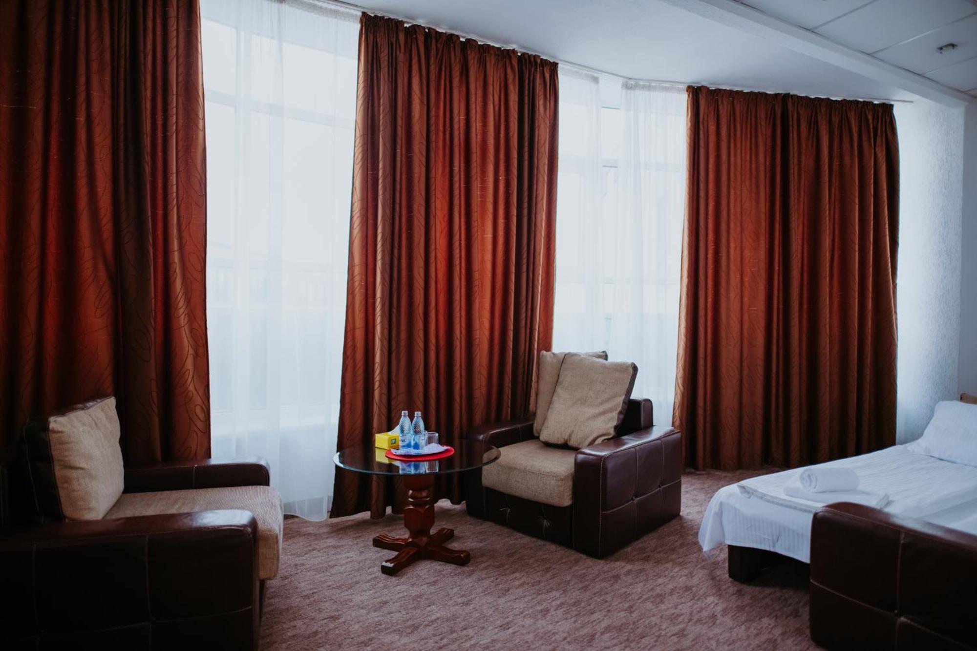 Hotel Select Sibiu Exterior photo