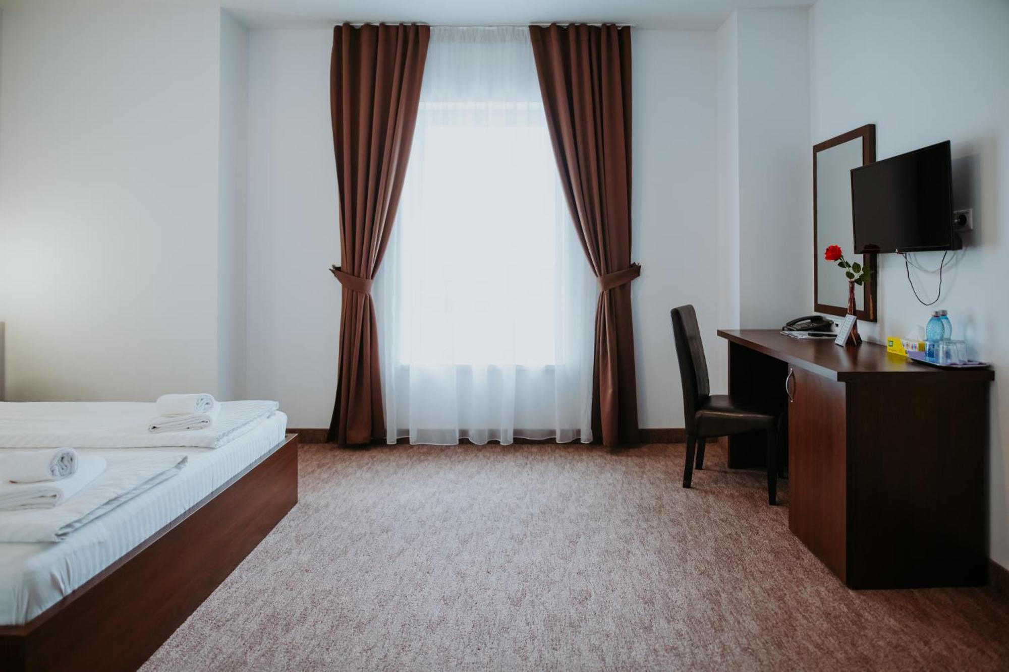 Hotel Select Sibiu Exterior photo